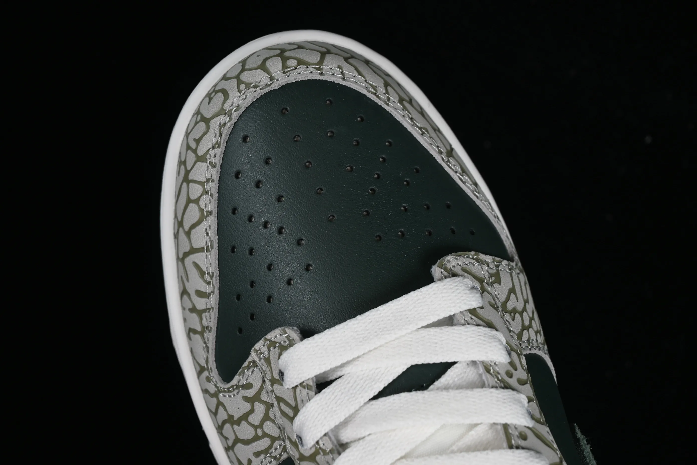 All categories Nk SB Dunk series Nk SB Dunk Low low-top sneakers Nk Dunk Low "Urban Landscape 2.0" cracked suede SB low-top casual sneakers HF4878-053